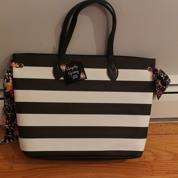 NWT Tote with stripes - Picture 3 of 6